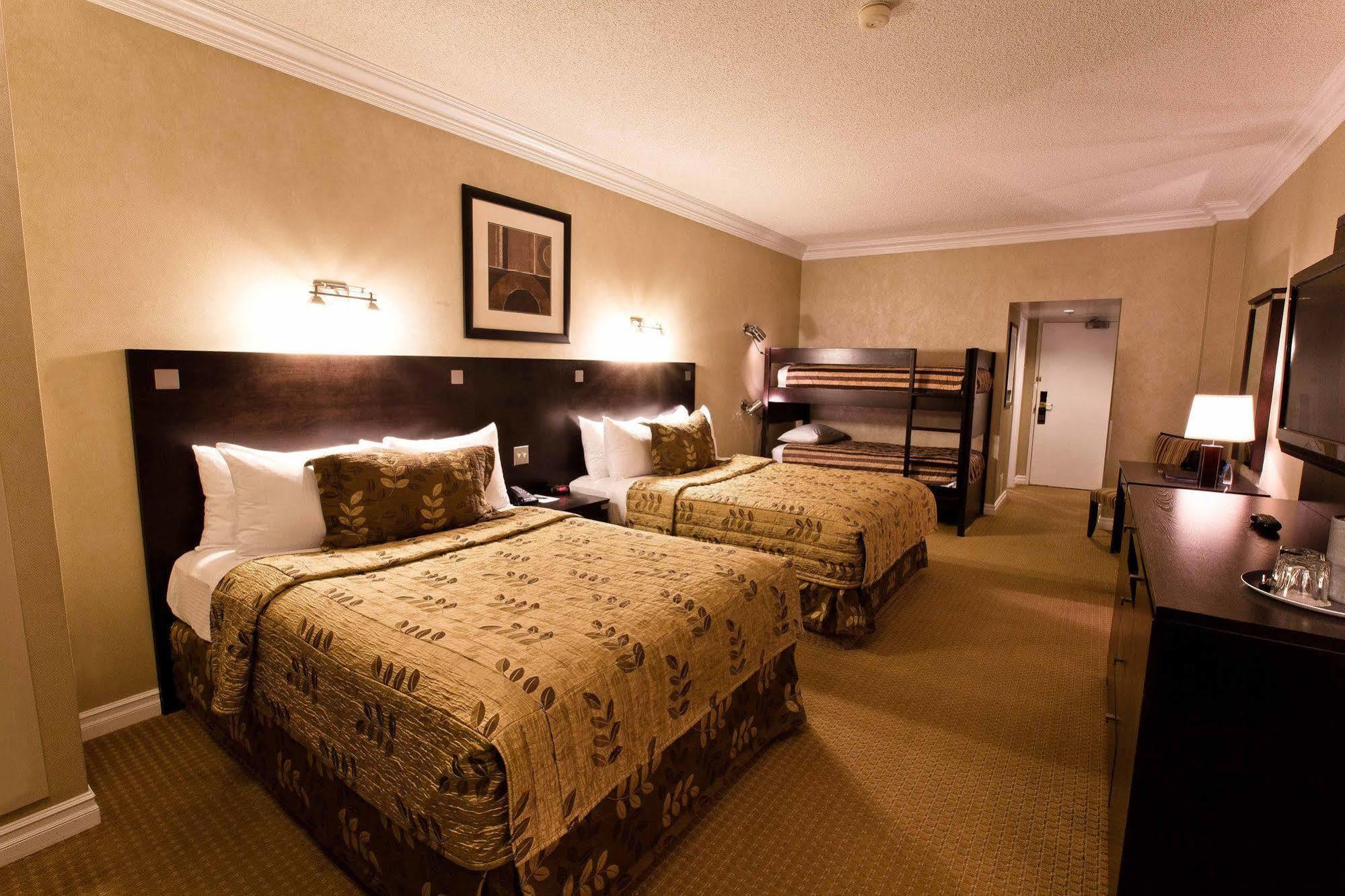 Fantasyland Hotel Edmonton Eksteriør bilde